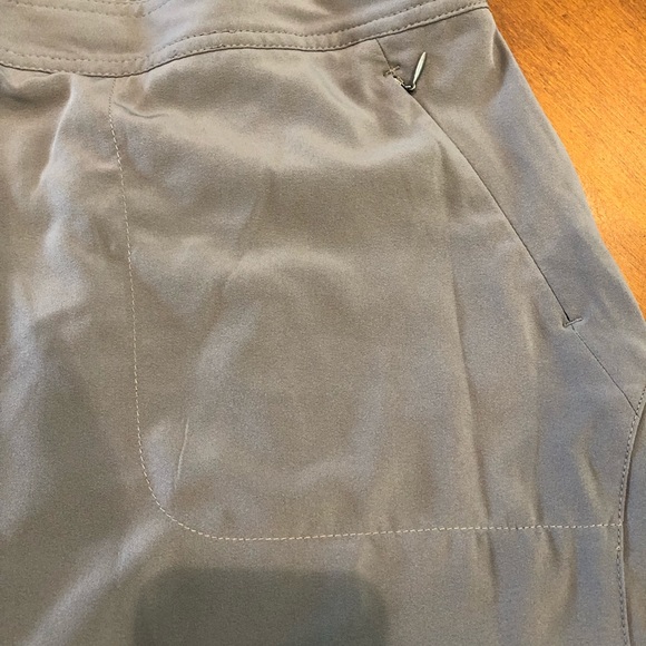 Danskin Now gray Skort - size 12/14 - Picture 3 of 6